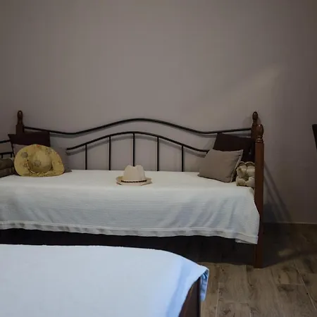 Stilvi Konukevi 3*